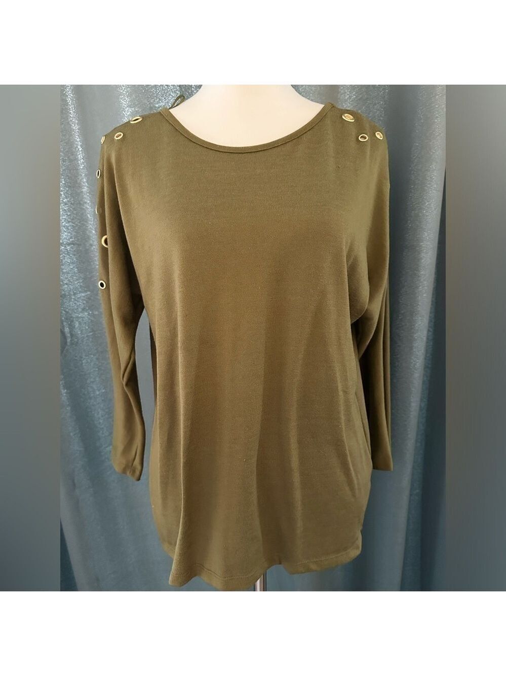 BYdesign M 3/4 length sleeves O-Ring Holes batwing underarms Olive Color